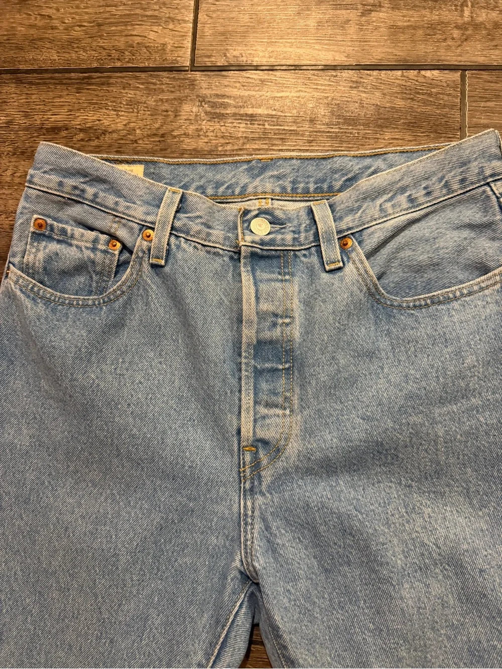 Levis 501 90s Fit Men Straight Leg Button Fly Medium Wash Denium Blue Jean 29×30
